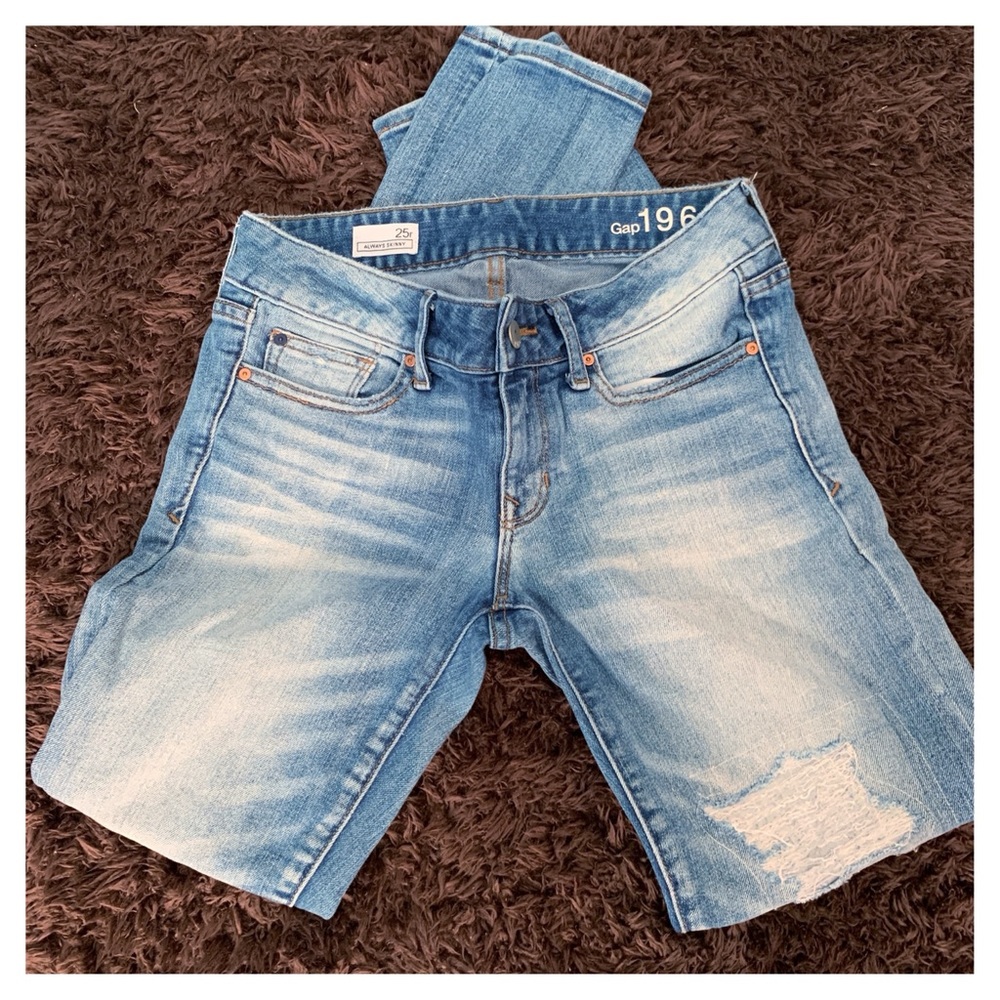 Gap 1969 Always Skinny Jeans. Size 25r